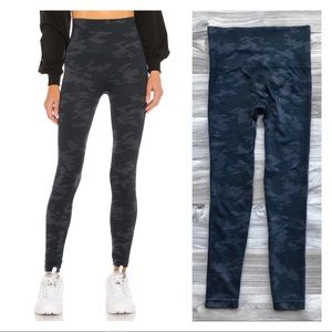 Spanx Look at Me Now Black Camo Seamless Leggings